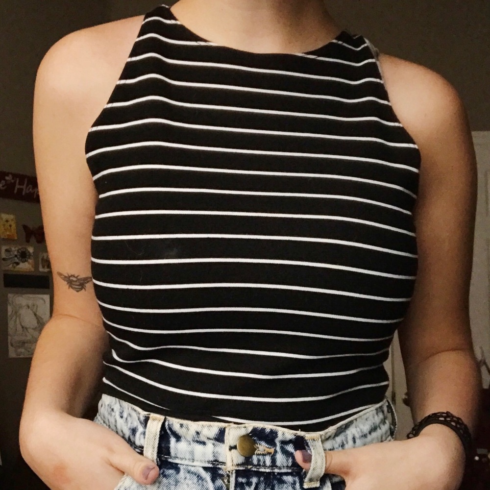 aa striped crop top 🖤